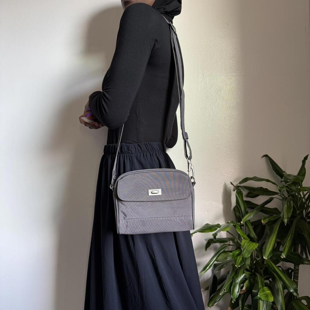Vintage gorpcore crossbody/shoulder bag‎